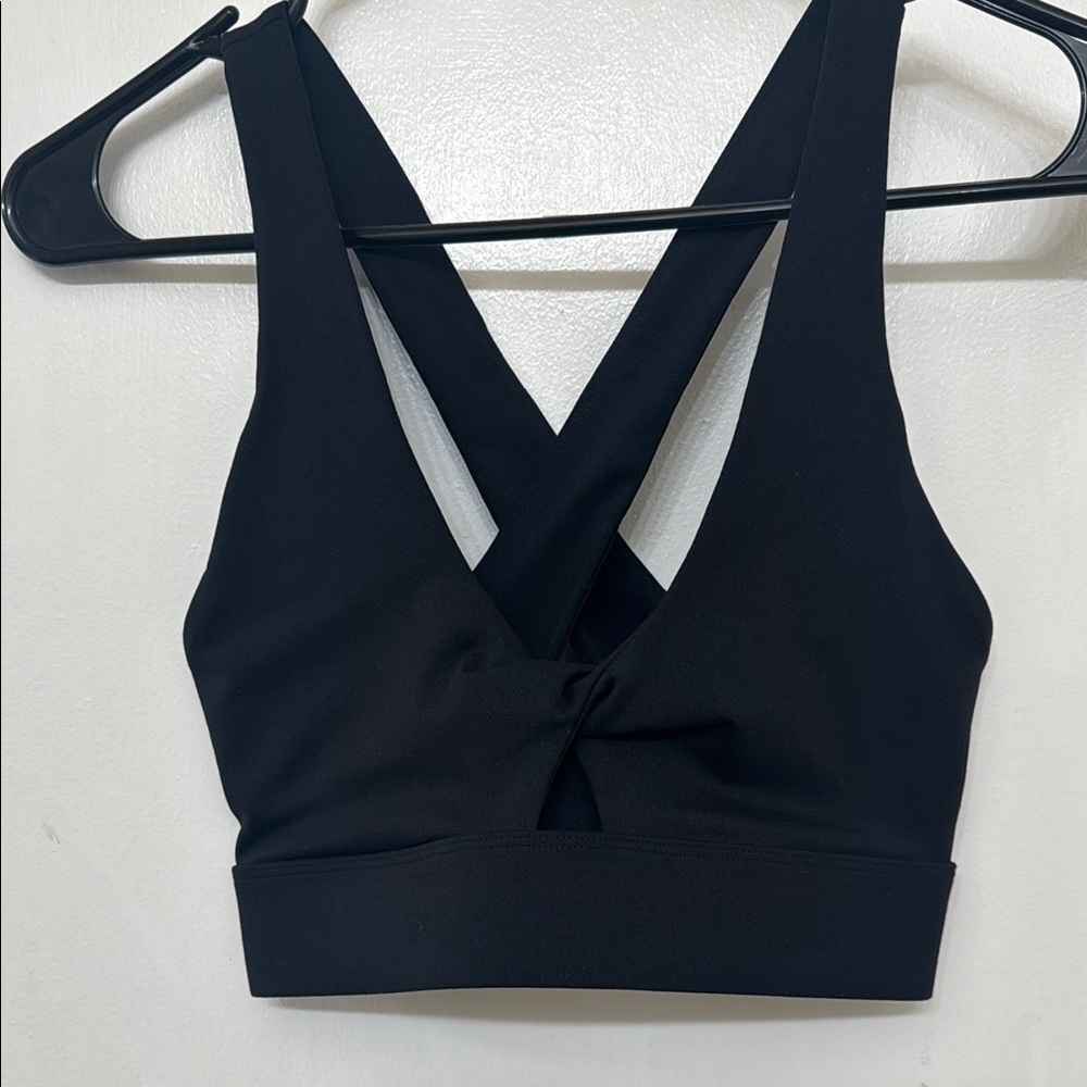 Fabletics  Black Cross-Back Sports Bra